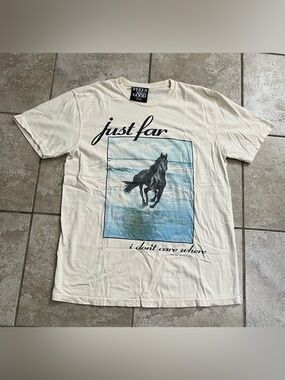 Cream Graphic Tee - 'Just Far' Horse Print
